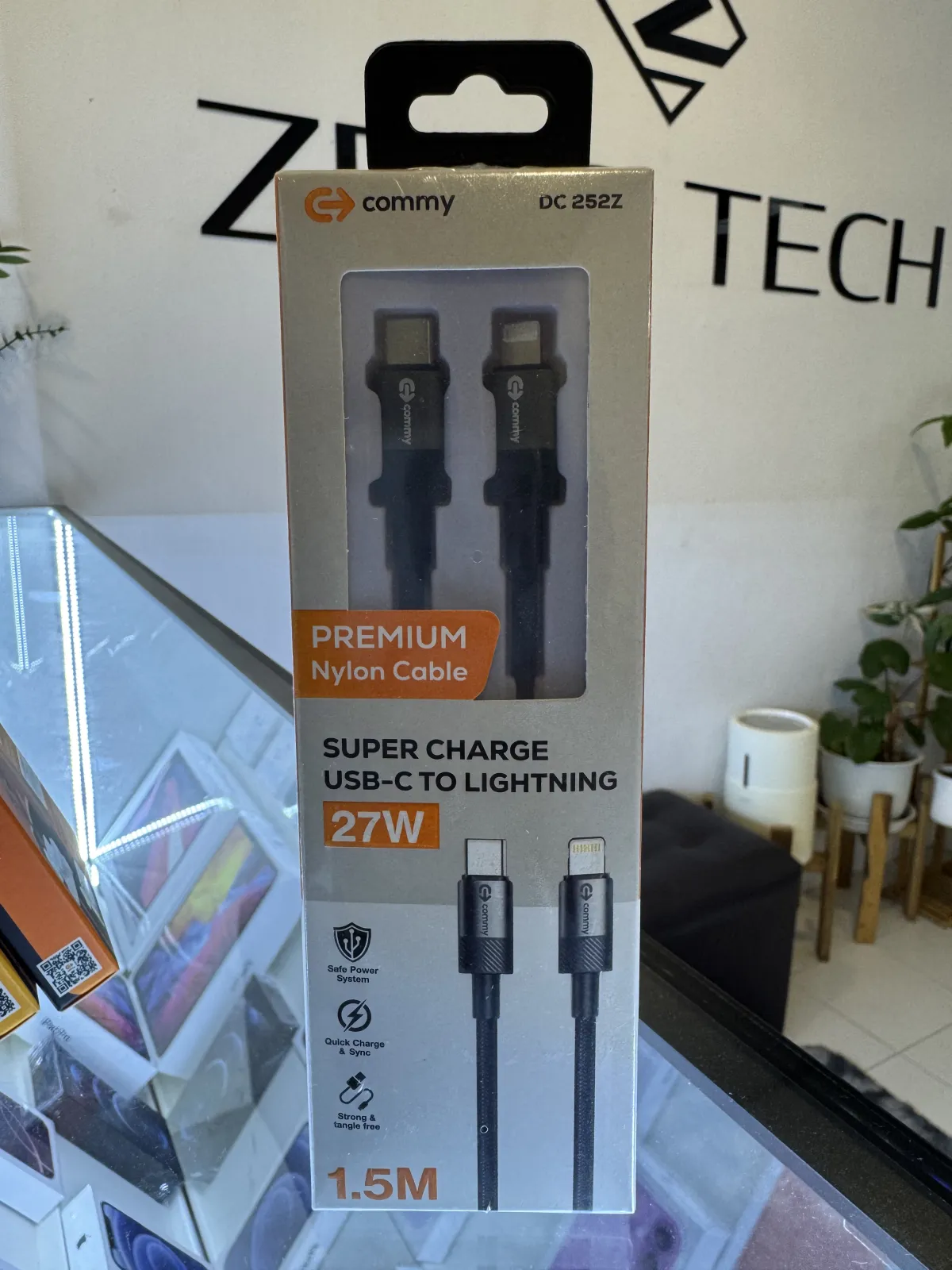 สายชาร์จ แบบสายถัก USB-A to Lightning สำหรับชาร์จ iPhone